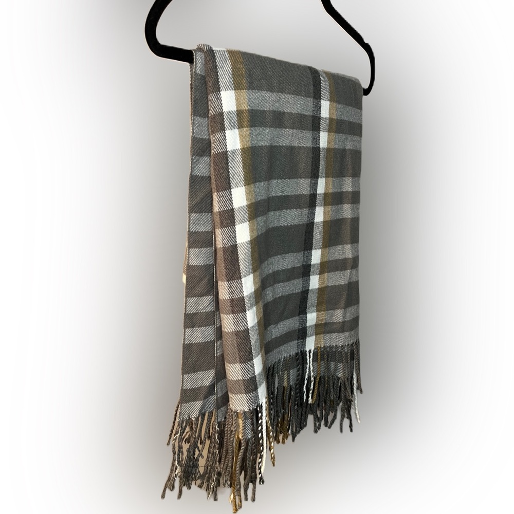 Urban barn Watkins plaid throw - Picture 4 of 12